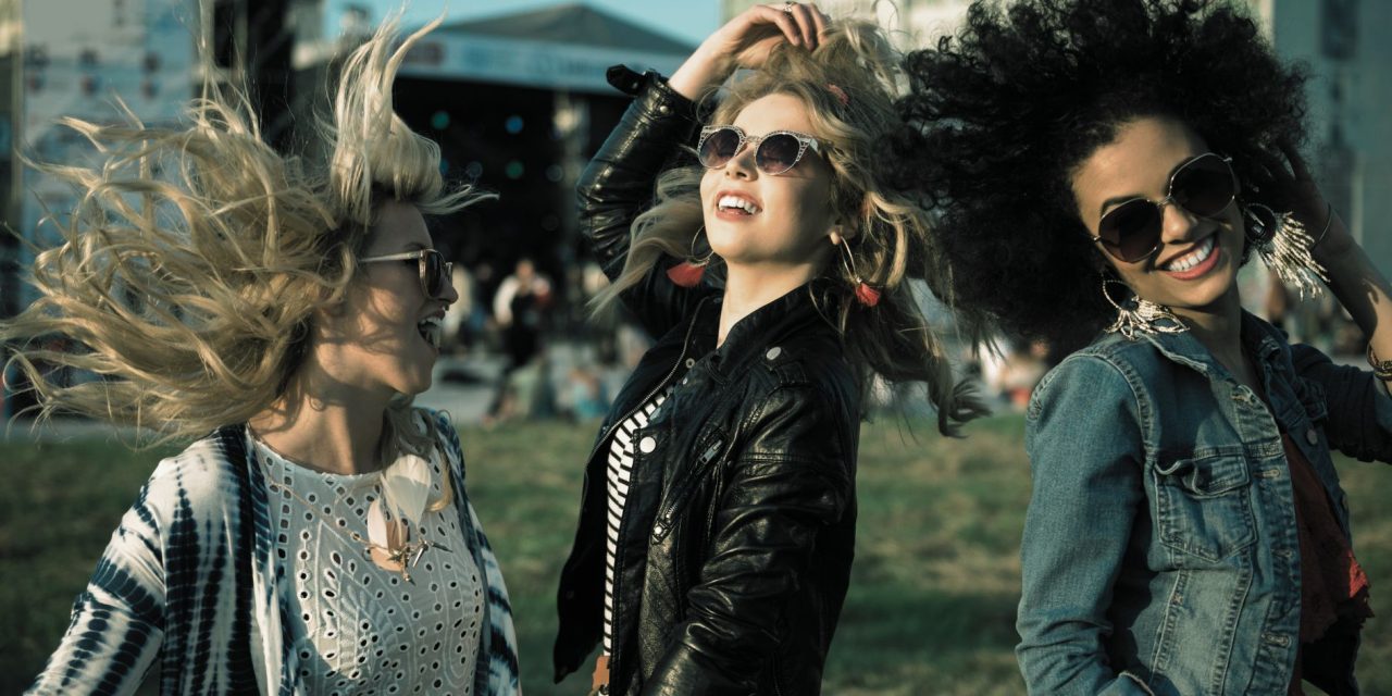 Soulful EDM Festival Style: What to Wear Without Sacrificing Comfort