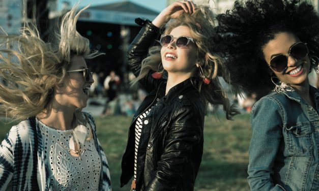 Soulful EDM Festival Style: What to Wear Without Sacrificing Comfort